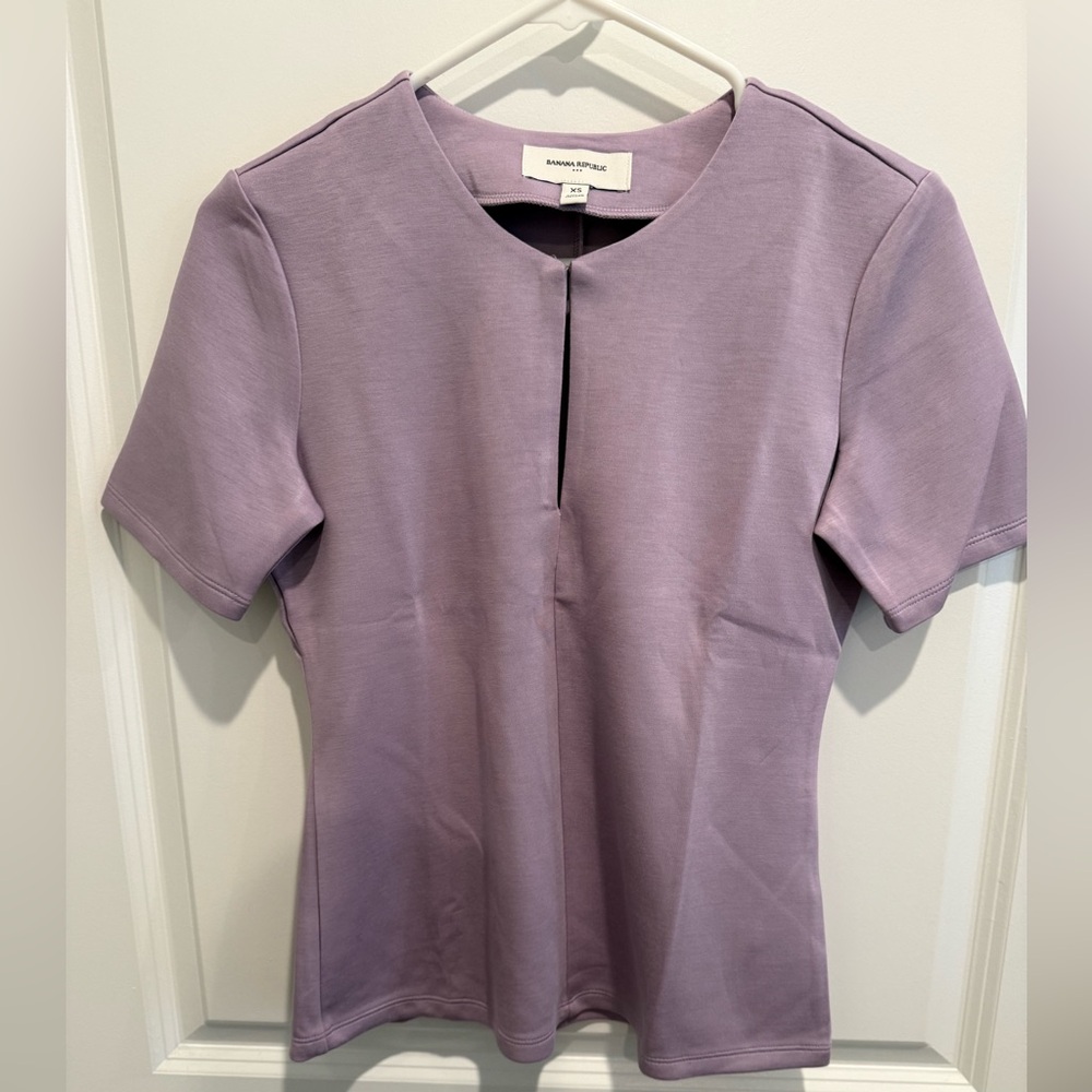 Banana Republic Factory- Lavender Short Sleeve Top -XS